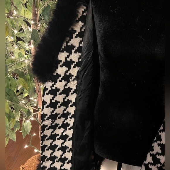 New listing added for this updated coat style!STUNNING Houndstooth Coat - Picture 5 of 8